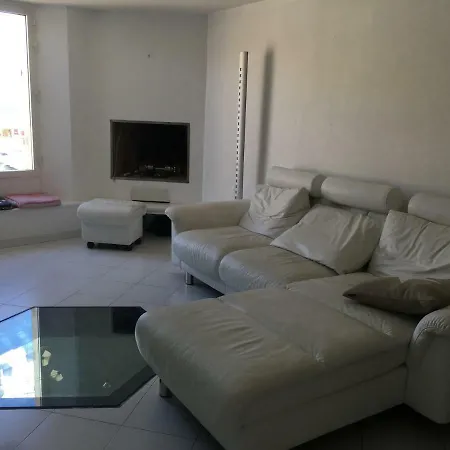 Maison *