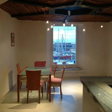 Maison * Cassis